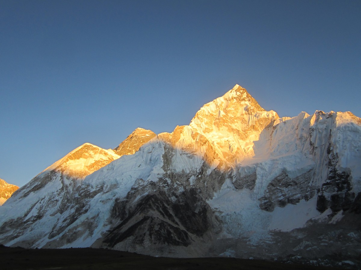 Mount Everest - Top Tourist